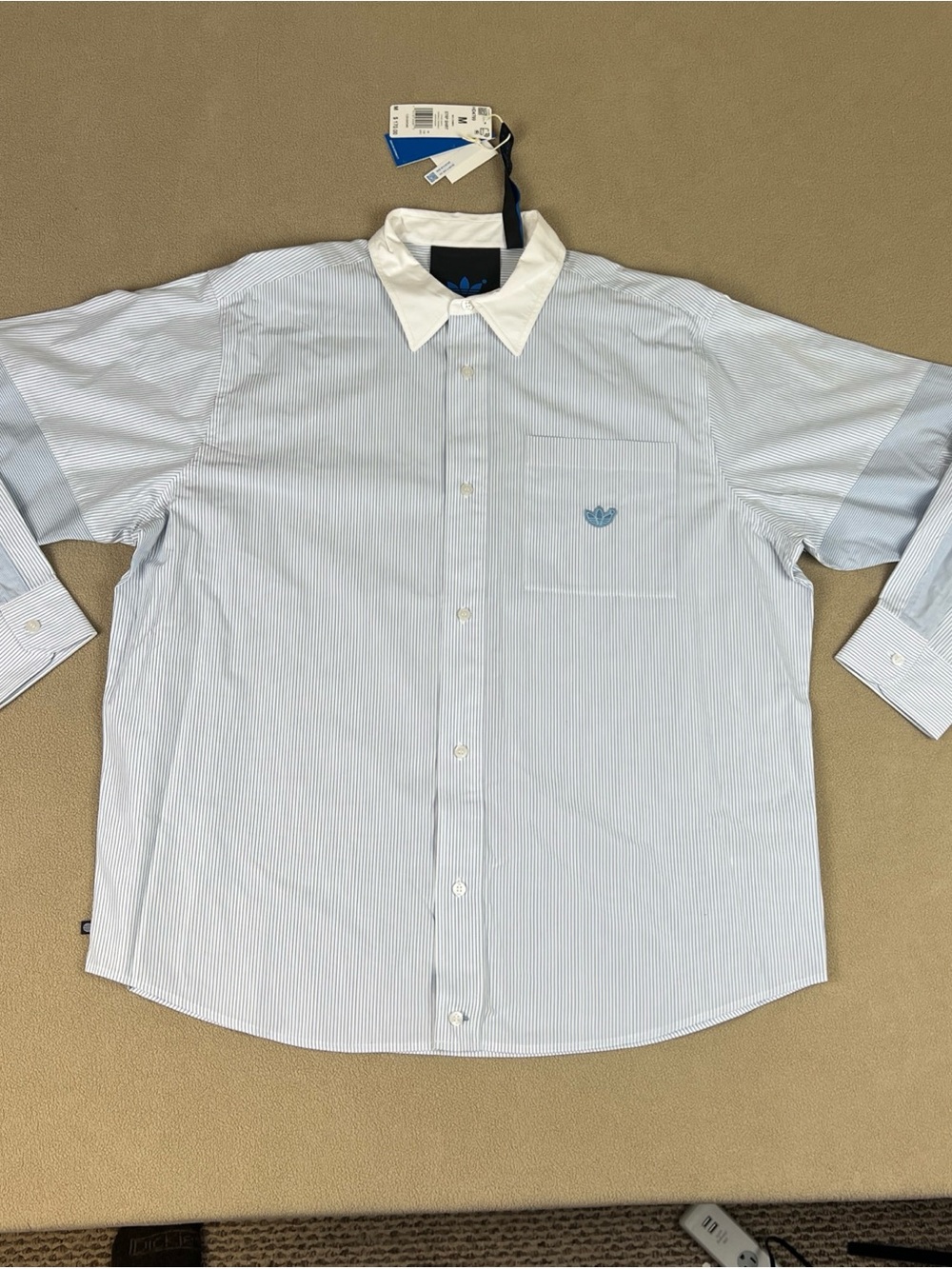 Adidas Oversized Casual Sports Long Sleeves Button Down Shirt  Sz M, HD4799